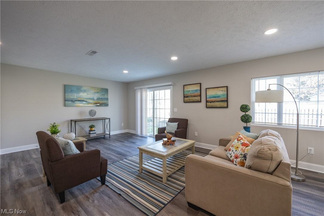 1600 E 298th St - Photo 2 of 35