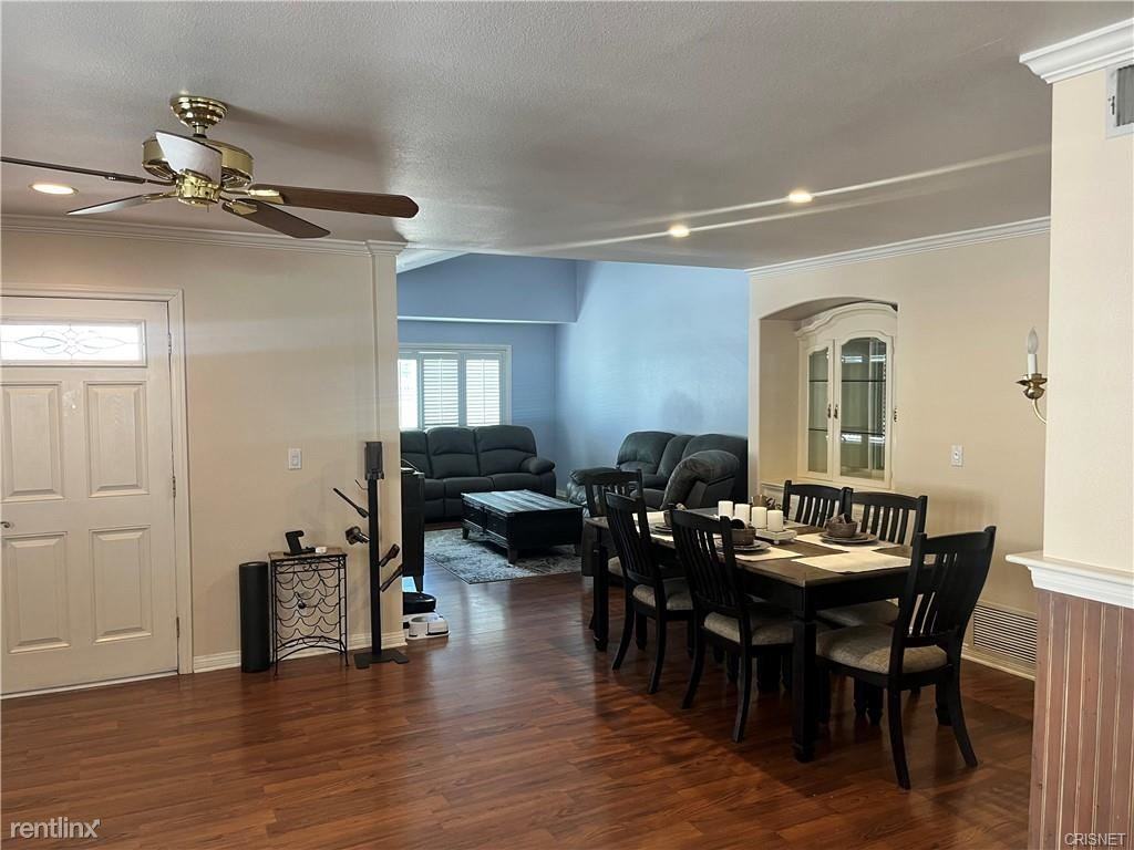 29411 Hillrise Dr - Photo 2 of 11