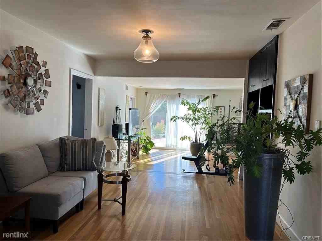 16816 Halper St - Photo 2 of 10