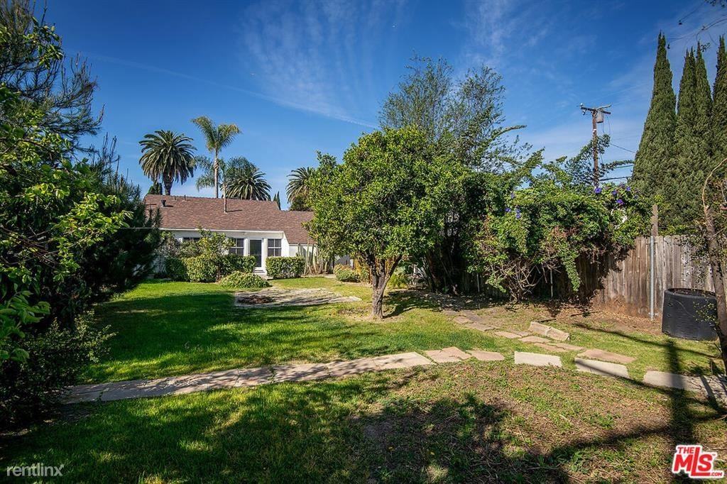 3822 Girard Ave - Photo 2 of 10