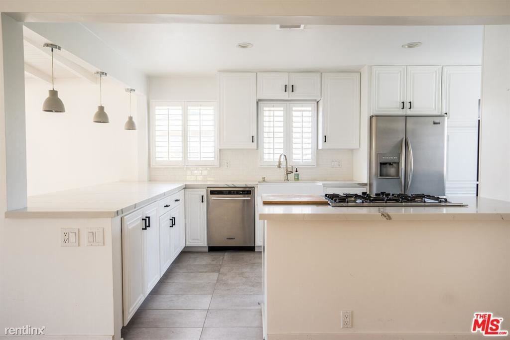 3555 Wasatch Ave - Photo 2 of 6