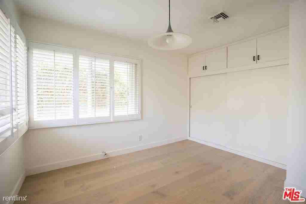 3555 Wasatch Ave - Photo 3 of 6