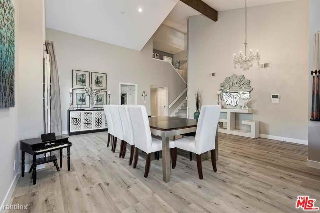 10754 Garland Dr - Photo 2 of 11