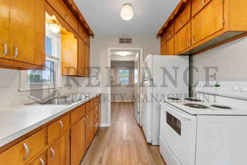 2328 W Crawford St - Photo 7 of 20
