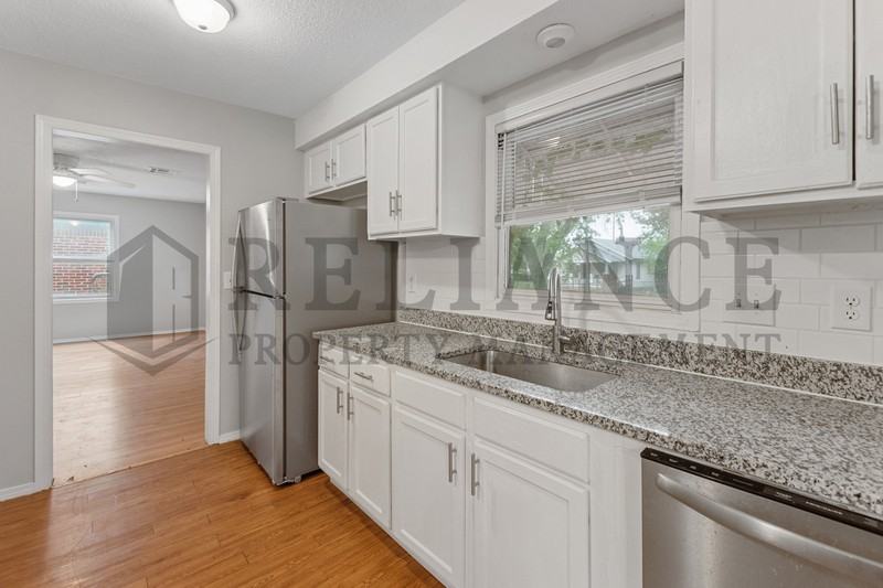 1128 N Estelle Ave - Photo 3 of 25