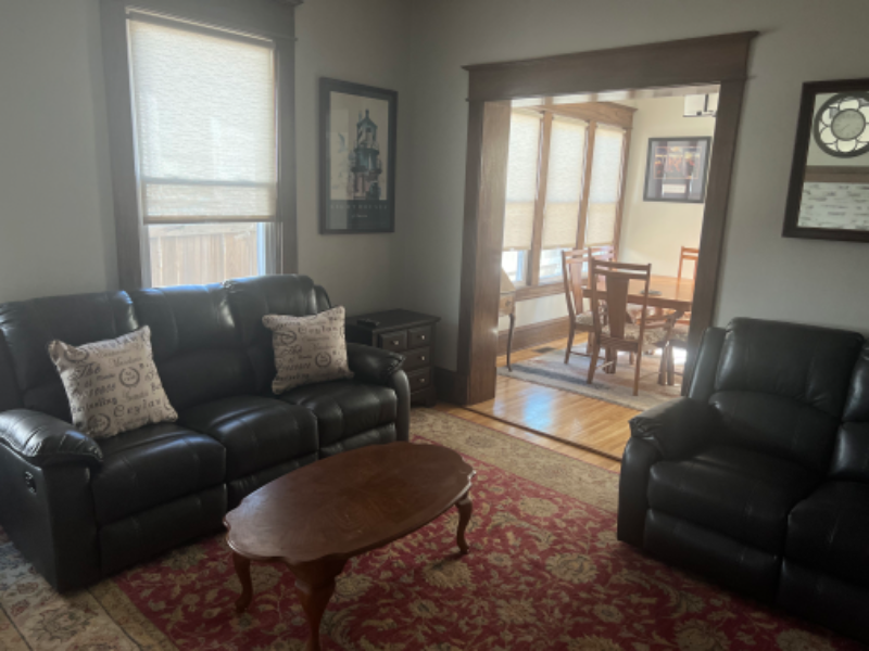 427 Riverland Rd Se - Photo 3 of 17