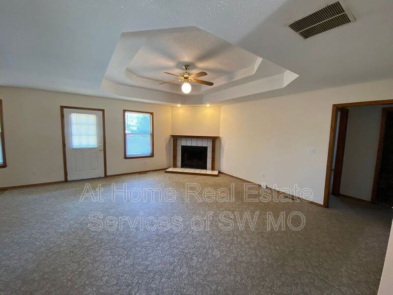 402 N Becky Cir - Photo 2 of 12