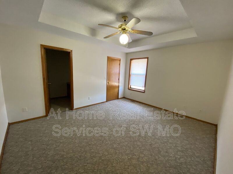 402 N Becky Cir - Photo 6 of 12