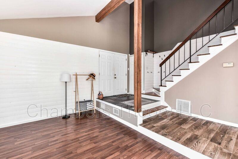 49 Thrush Rd - Photo 3 of 44