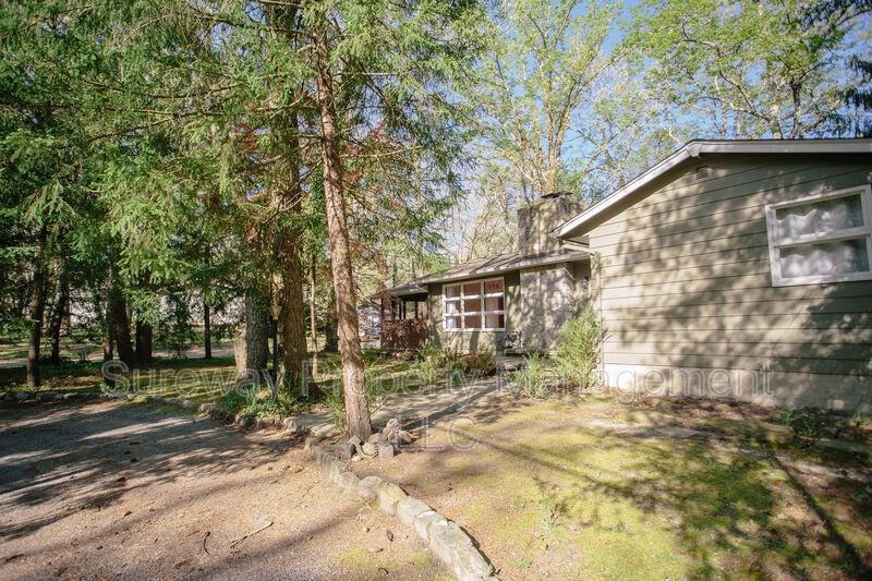 176 Narragansett Trl - Photo 2 of 26