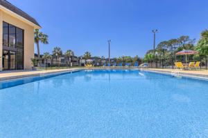 featured image of 600 N Semoran Blvd