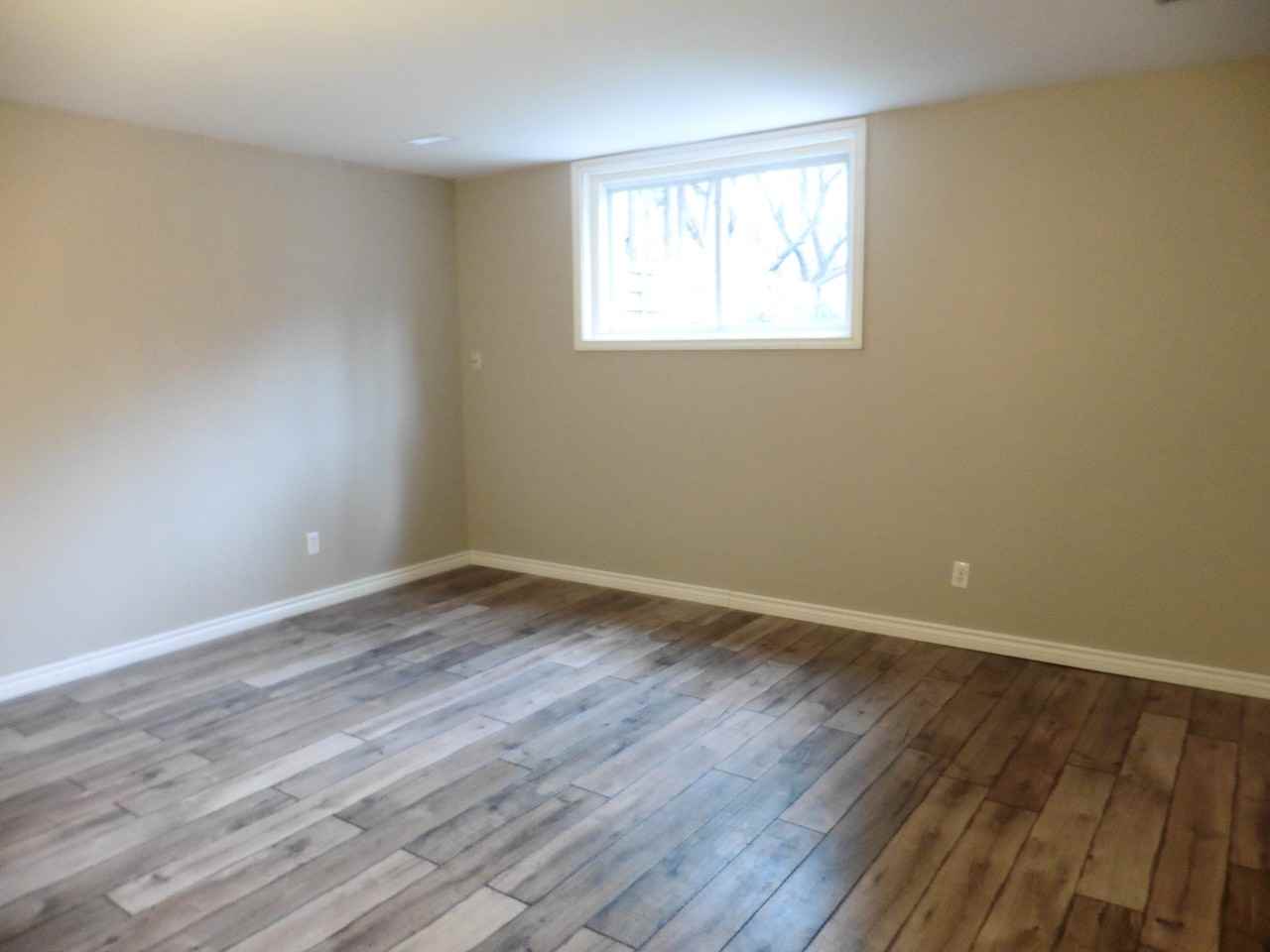 57 Fittons Road East - Photo 3 of 6