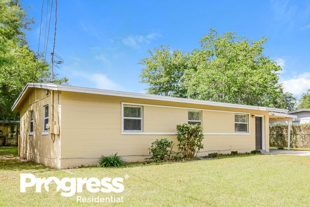 8070 Jacques Dr - Photo 3 of 16