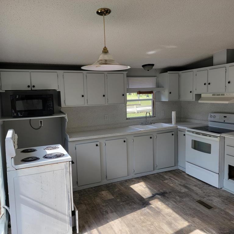 1450 Broad St - Photo 2 of 10