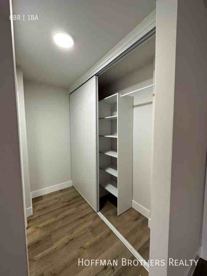 978 Menlo Ave #104 - Photo 3 of 4
