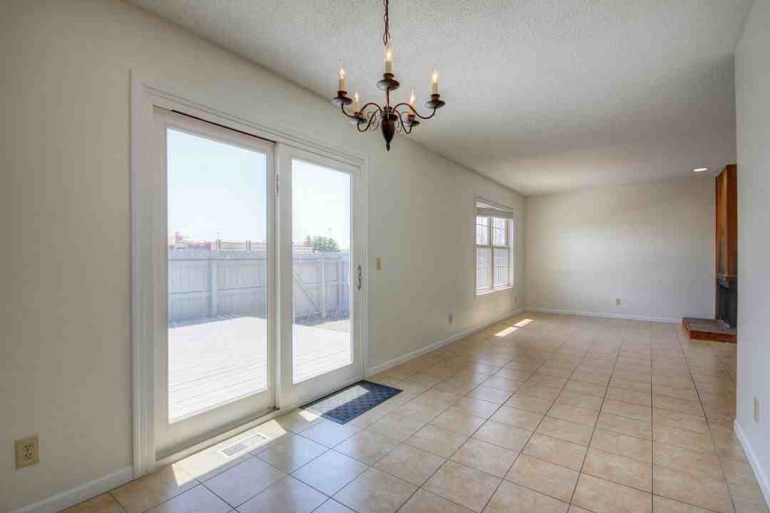202 Burwash Ave #NA - Photo 3 of 12