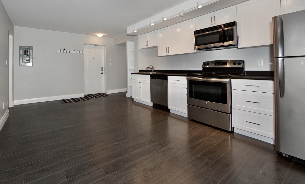 2616 Jones Avenue - Photo 2 of 9