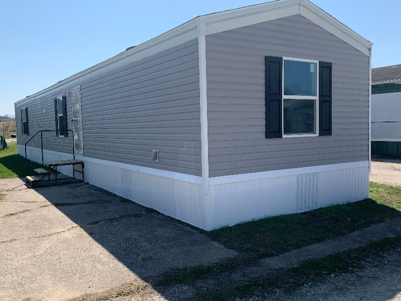 3211 W Sycamore St - Photo 2 of 13