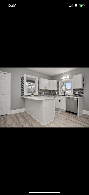 440 Seward St - Photo 2 of 34