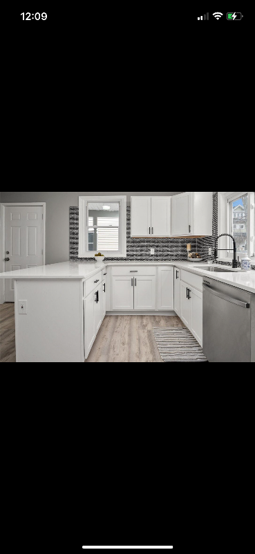 440 Seward St - Photo 3 of 34