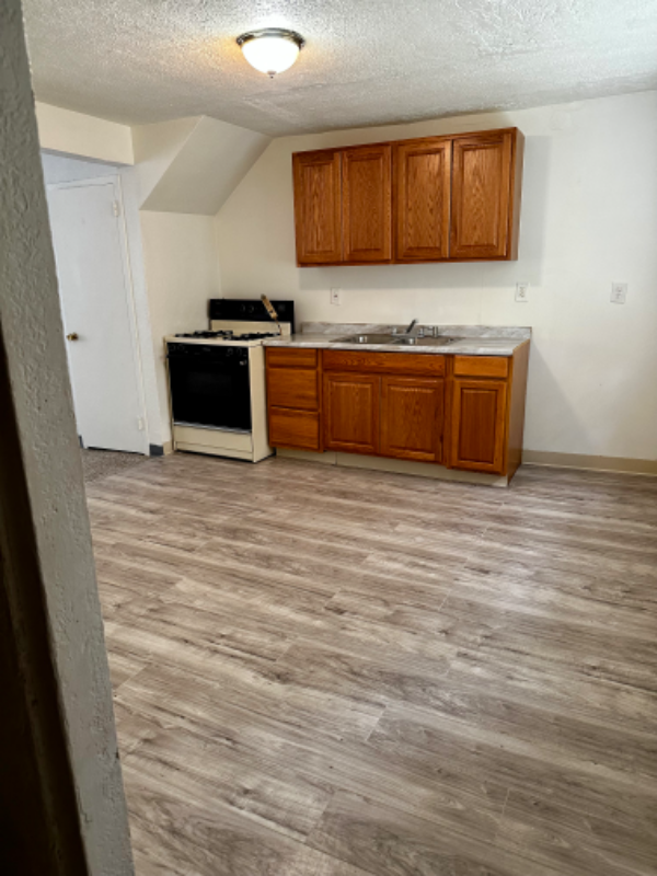 3204 Miles Ave - Photo 2 of 8