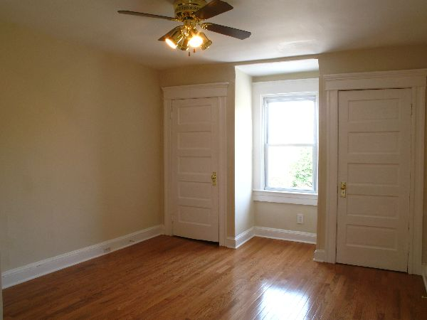 203 W 29th St #3 - Photo 2 of 6