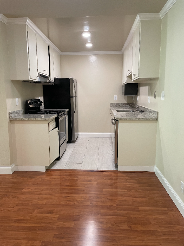 3224 Palos Verdes Ct #206 - Photo 3 of 21