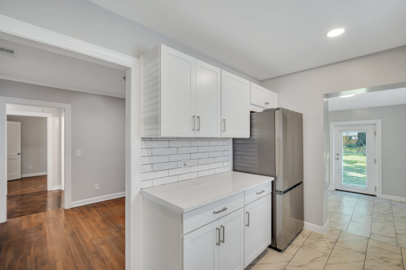 415 E 65th St - Photo 2 of 16