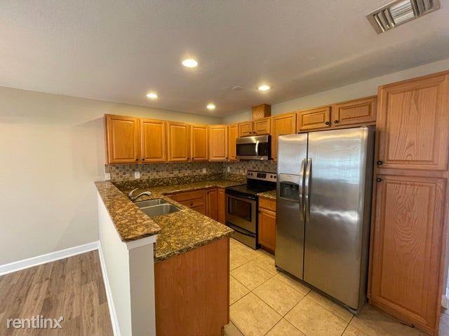 157 Carol Susan Ln - Photo 2 of 6