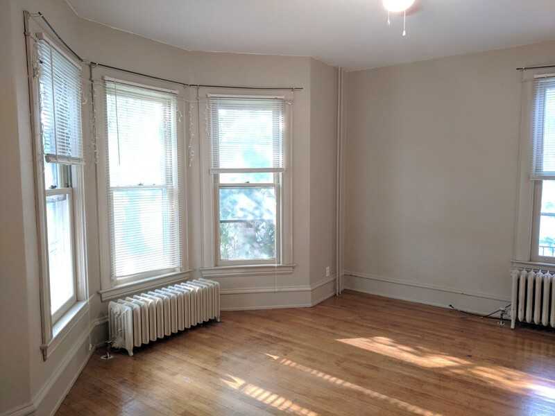 619 S Union Ave - Photo 2 of 9