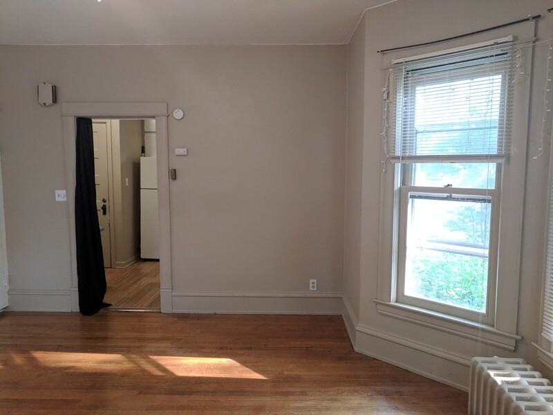 619 S Union Ave - Photo 3 of 9