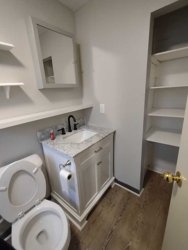 602 Rector St #B - Photo 3 of 12