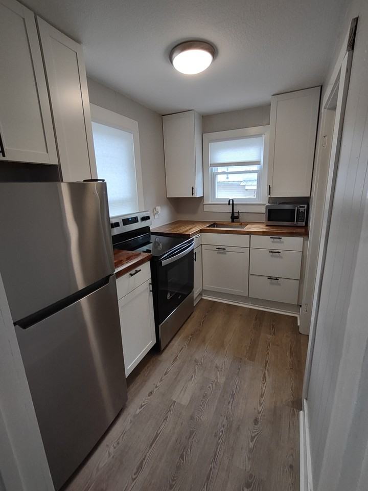 602 Rector St #B - Photo 6 of 12