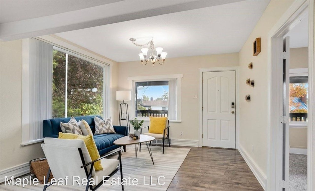 5267 21st Ave Sw - Photo 3 of 45