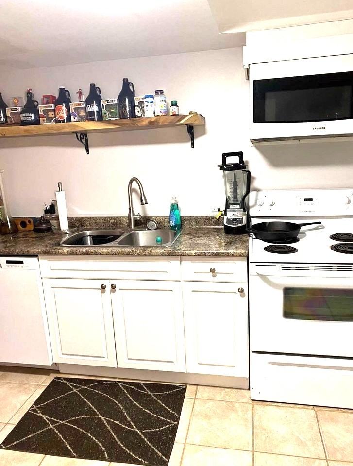 Studio Apartment in the Heart of Downtown Beamsville - Photo 2 of 13