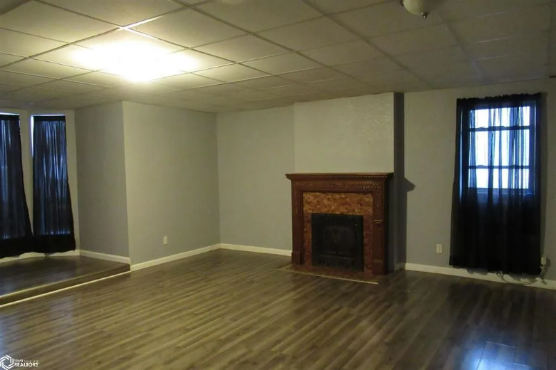 723 Grand Ave - Photo 3 of 3