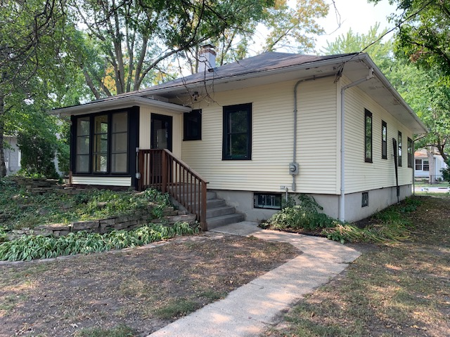 20710 Hollins Ave W - Photo 2 of 20