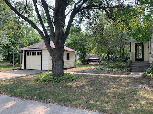 20710 Hollins Ave W - Photo 3 of 20