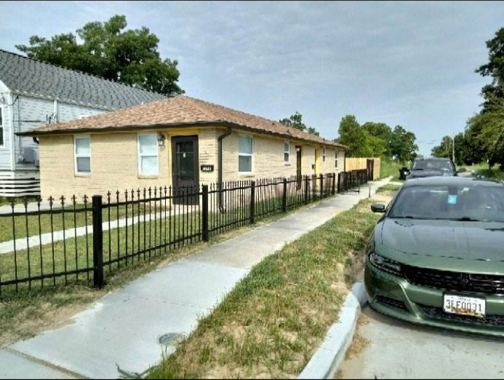 5770 N Rocheblave St #NA - Photo 2 of 5