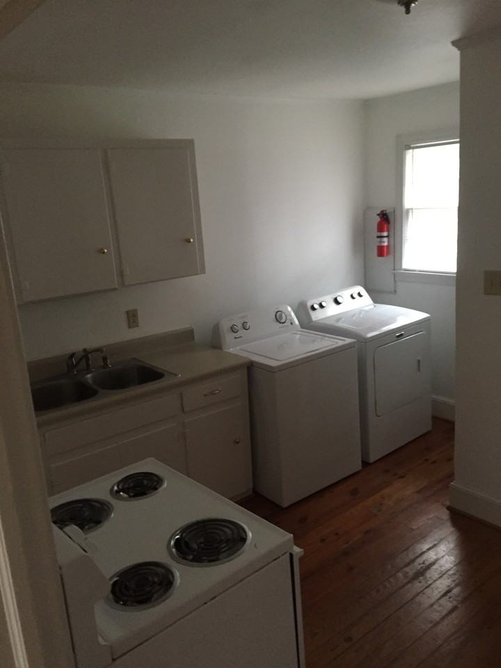 304 Union Avenue - Photo 3 of 6