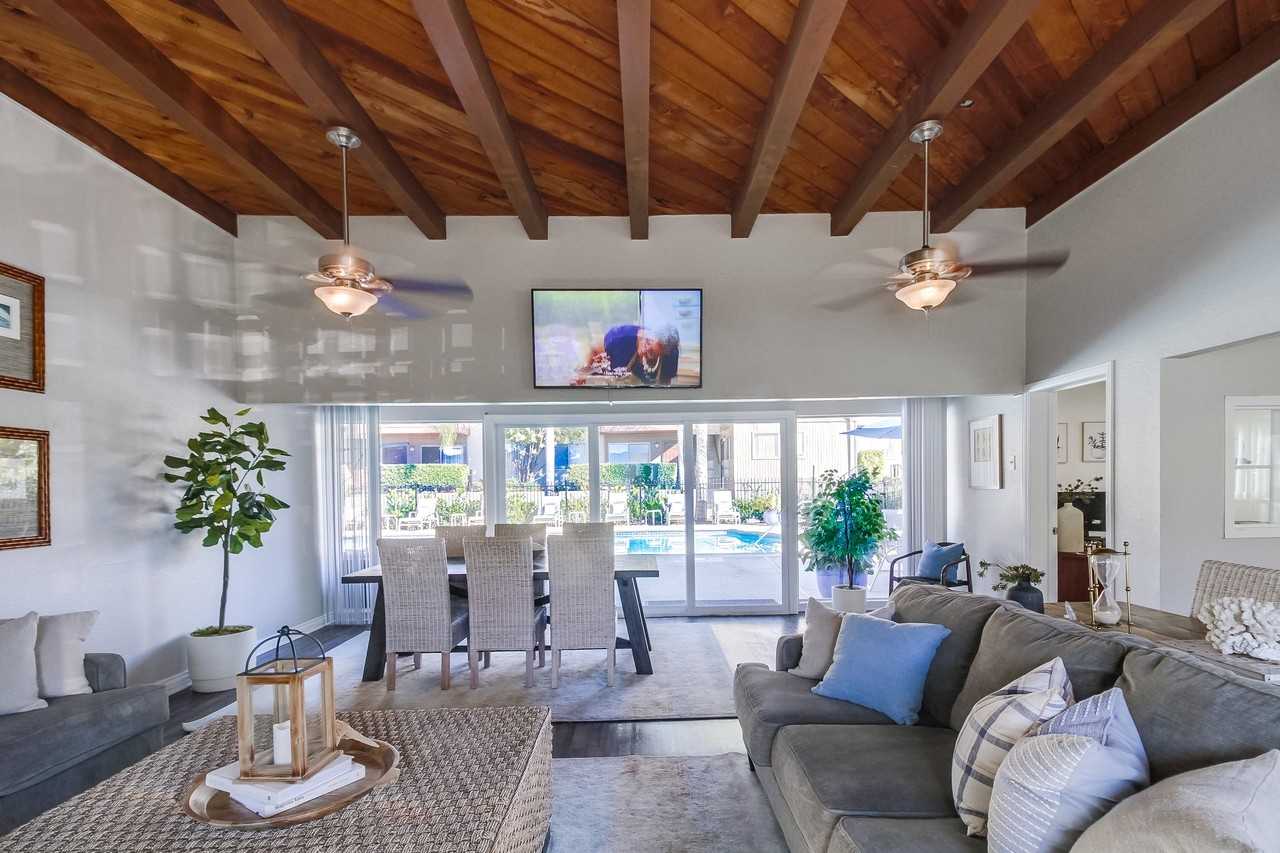 Mesa Vista Apartment Homes - Photo 7 of 28