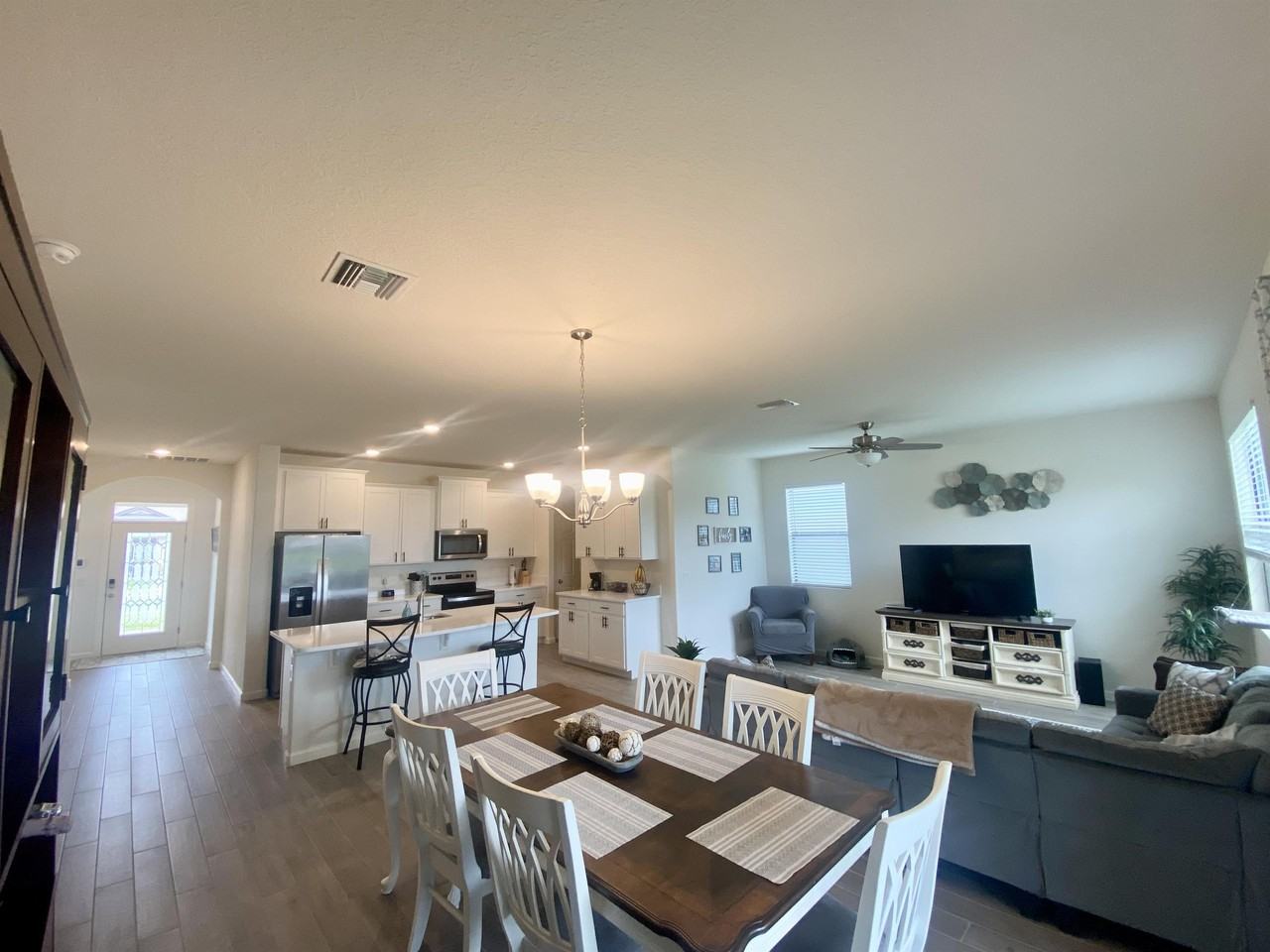 309 Wiregrass Ave #1 - Photo 3 of 26