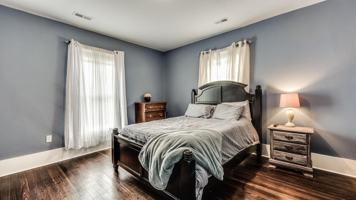 featured image of 1400 Grainger Ave #1