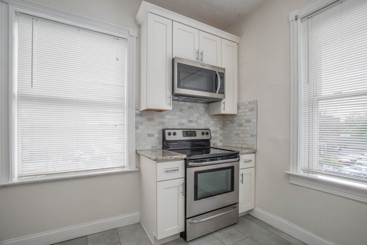 2338 Tower Grove Avenue #2E - Photo 3 of 13