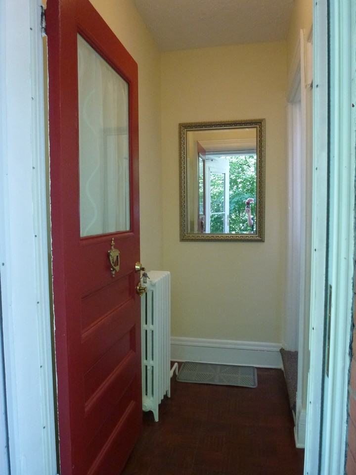 385 Rue Wilbrod Street #2 - Photo 3 of 22