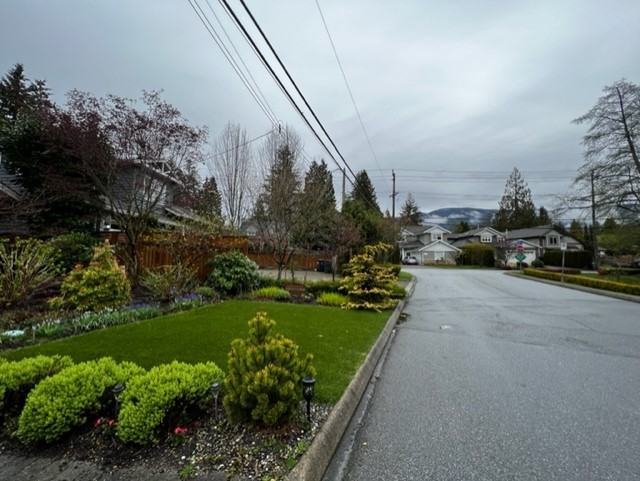 2673 Terrace Avenue - Photo 2 of 21