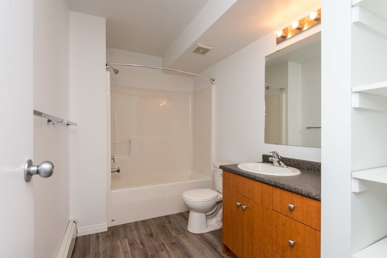 Windermere Village Apartments 3711 & 3711 Whitelaw Lane 3707