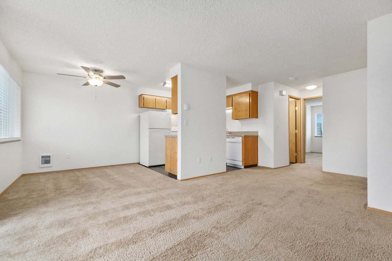 Sandstone Manor Apartments 16677 Ne Russell St, Gresham, OR 97230