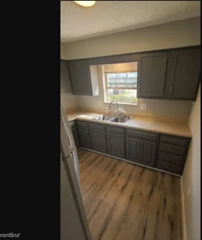 573 Irving Wick Dr E - Photo 3 of 6