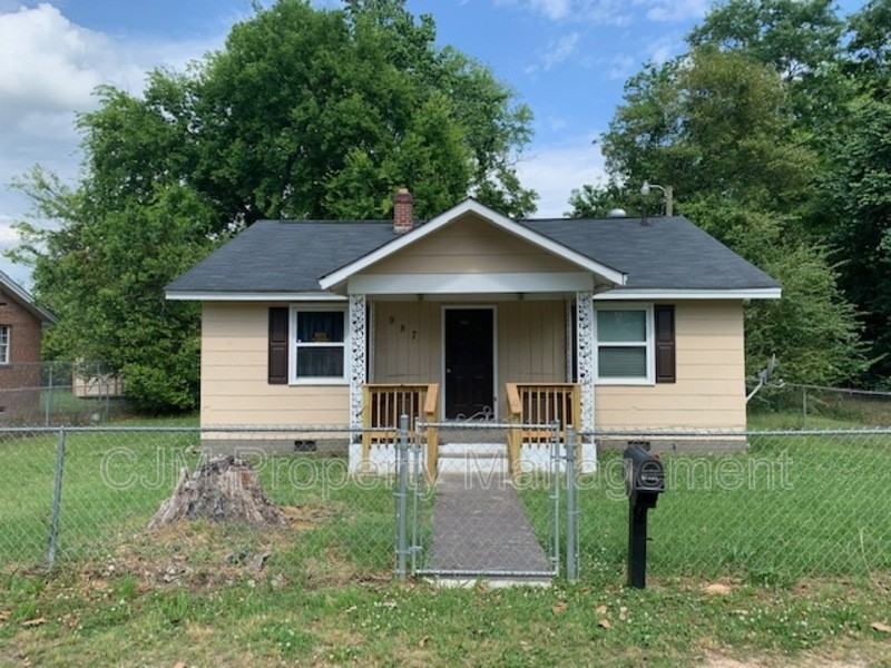 987 Hammock St - Photo 3 of 4